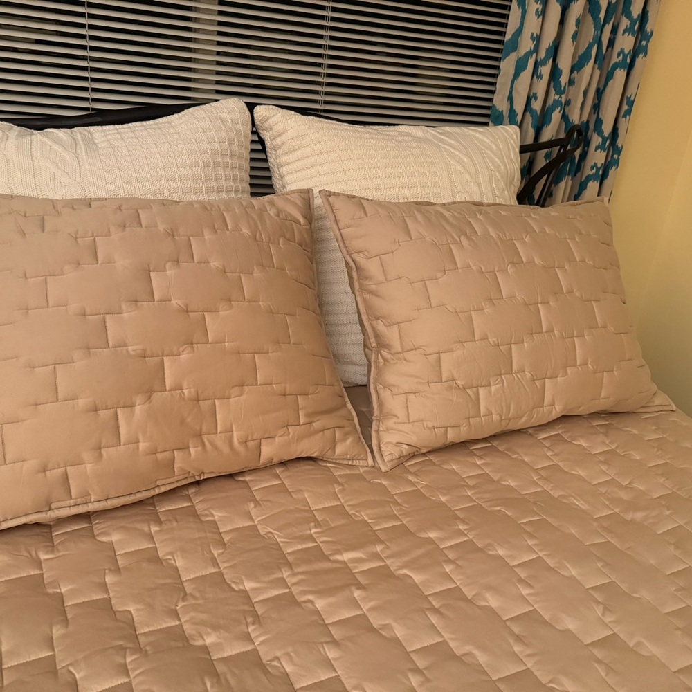 Brand new Crate & Barrel golden tan quilt with 2 standard sized shams - Picture 3 of 7